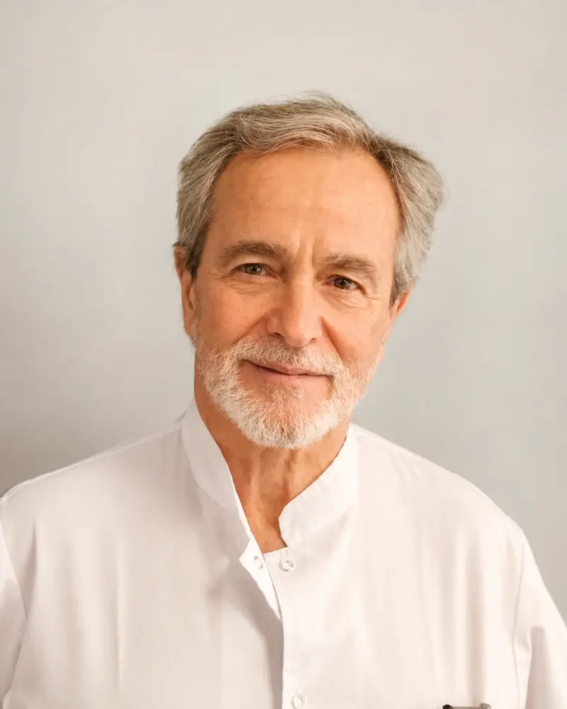 Dr. Isaac Eduardo Levy